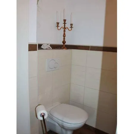 With 2 Bedrooms *